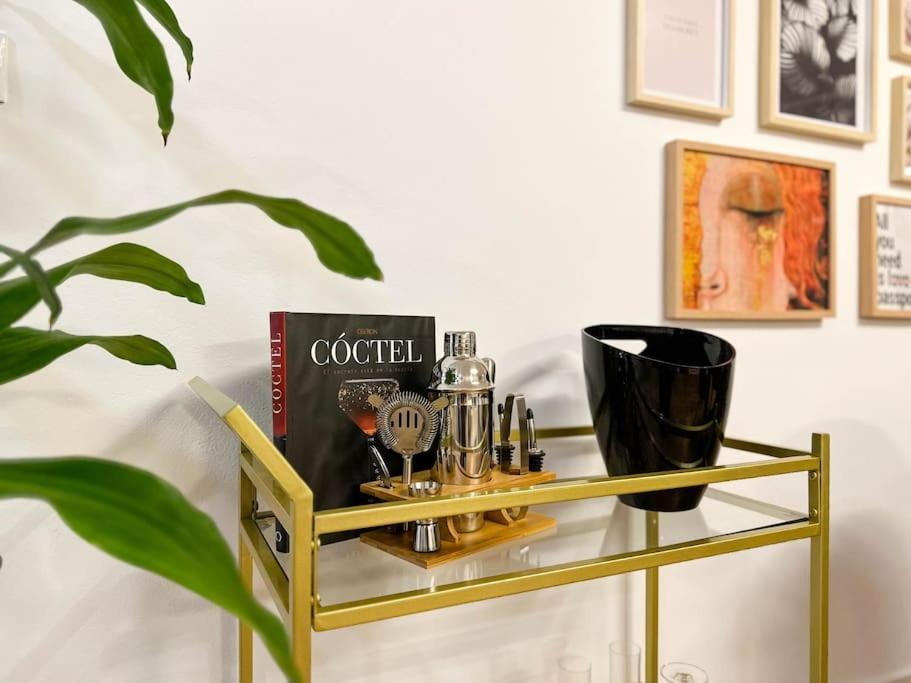 Creatividad Y Personalidad En Centro De Apartment Alicante