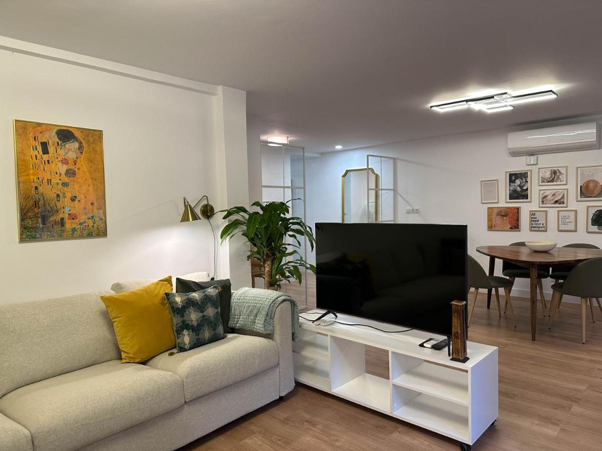 Creatividad Y Personalidad En Centro De Apartment Alicante